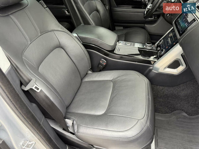 Серый Ленд Ровер Рендж Ровер, объемом двигателя 3 л и пробегом 180 тыс. км за 45999 $, фото 25 на Automoto.ua