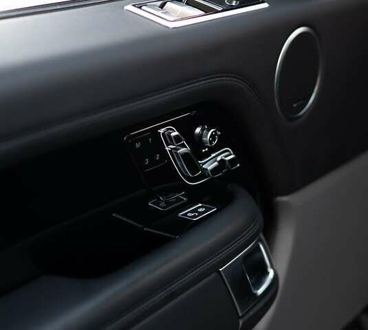 Серый Ленд Ровер Рендж Ровер, объемом двигателя 3 л и пробегом 130 тыс. км за 49500 $, фото 15 на Automoto.ua