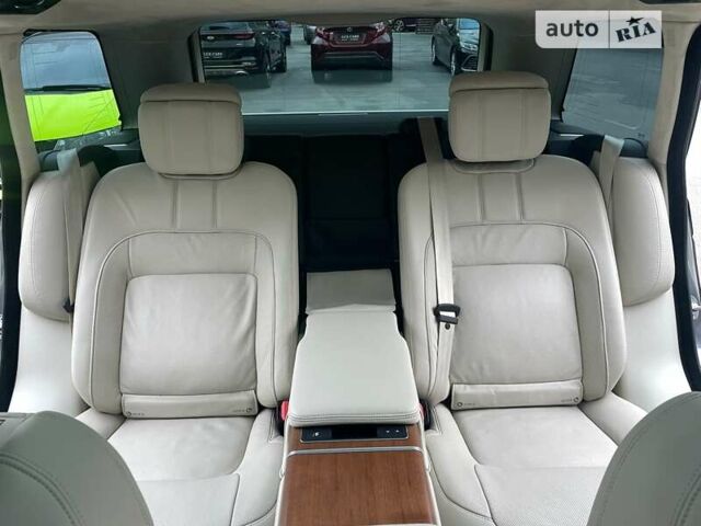 Ленд Ровер Рендж Ровер 2018 в Киеве на Automoto.ua Серый Ленд Ровер Рендж Ровер, объемом двигателя 3 л и пробегом 62 тыс. км за 74900 $, фото 71 на Automoto.ua