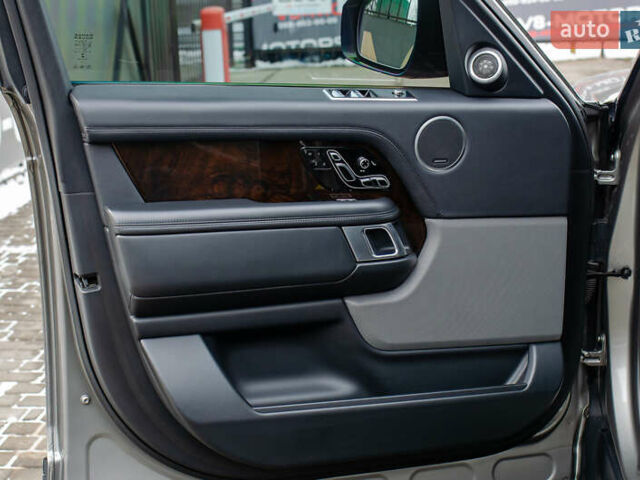 Серый Ленд Ровер Рендж Ровер, объемом двигателя 2.99 л и пробегом 185 тыс. км за 53500 $, фото 39 на Automoto.ua