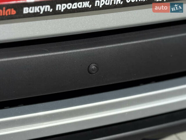 Сірий Ленд Ровер Рендж Ровер, об'ємом двигуна 3 л та пробігом 180 тис. км за 46500 $, фото 8 на Automoto.ua