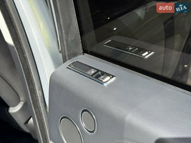 Сірий Ленд Ровер Рендж Ровер, об'ємом двигуна 3 л та пробігом 180 тис. км за 46500 $, фото 48 на Automoto.ua