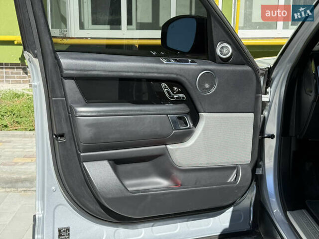 Сірий Ленд Ровер Рендж Ровер, об'ємом двигуна 3 л та пробігом 180 тис. км за 46500 $, фото 29 на Automoto.ua