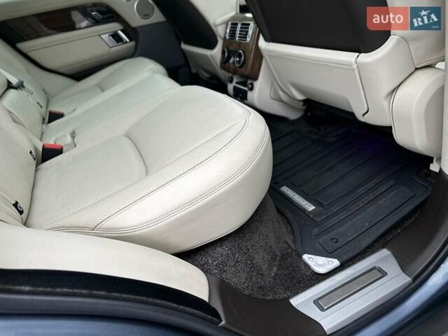 Сірий Ленд Ровер Рендж Ровер, об'ємом двигуна 2.99 л та пробігом 68 тис. км за 69900 $, фото 70 на Automoto.ua