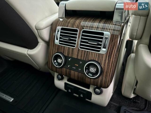 Сірий Ленд Ровер Рендж Ровер, об'ємом двигуна 2.99 л та пробігом 68 тис. км за 69900 $, фото 71 на Automoto.ua