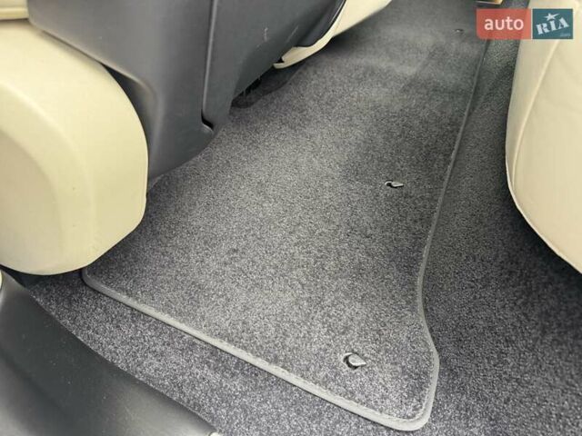 Серый Ленд Ровер Рендж Ровер, объемом двигателя 3 л и пробегом 161 тыс. км за 51900 $, фото 73 на Automoto.ua