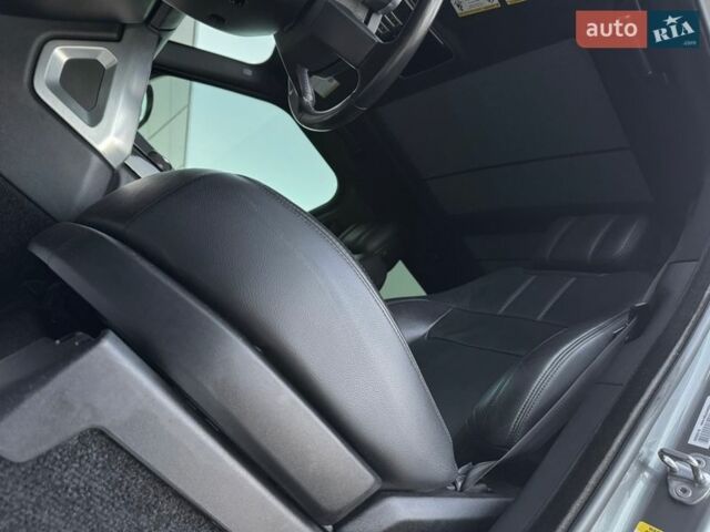 Серый Ленд Ровер Рендж Ровер, объемом двигателя 3 л и пробегом 168 тыс. км за 45000 $, фото 52 на Automoto.ua