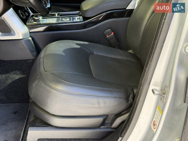 Сірий Ленд Ровер Рендж Ровер, об'ємом двигуна 3 л та пробігом 180 тис. км за 46500 $, фото 34 на Automoto.ua