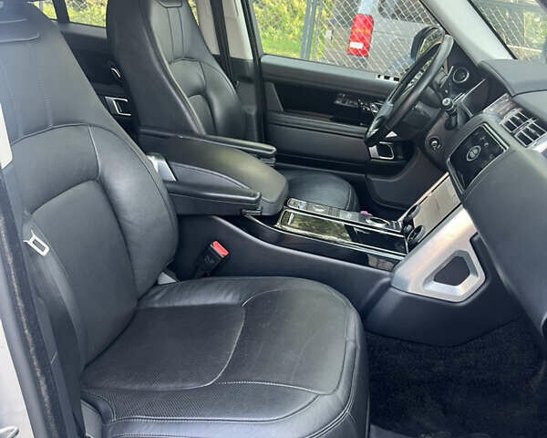 Серый Ленд Ровер Рендж Ровер, объемом двигателя 3 л и пробегом 79 тыс. км за 61500 $, фото 26 на Automoto.ua