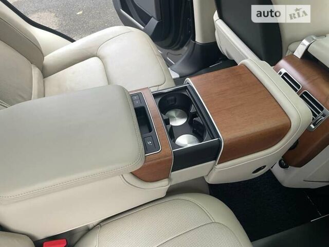 Ленд Ровер Рендж Ровер 2018 в Киеве на Automoto.ua Серый Ленд Ровер Рендж Ровер, объемом двигателя 3 л и пробегом 62 тыс. км за 74900 $, фото 75 на Automoto.ua