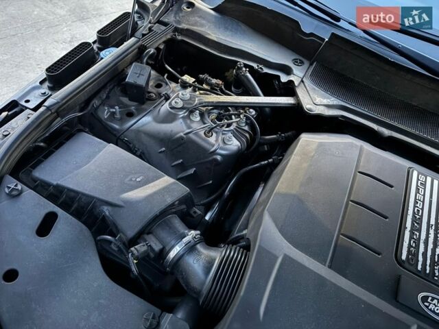 Серый Ленд Ровер Рендж Ровер, объемом двигателя 3 л и пробегом 168 тыс. км за 45000 $, фото 121 на Automoto.ua