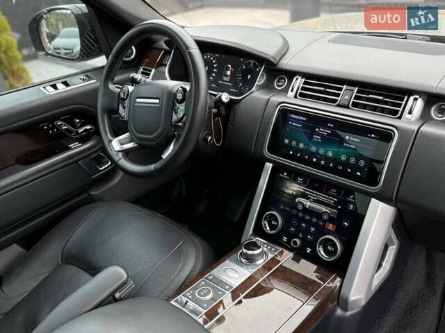 Ленд Ровер Рендж Ровер 2018 в Киеве на Automoto.ua Серый Ленд Ровер Рендж Ровер, объемом двигателя 2.99 л и пробегом 180 тыс. км за 56000 $, фото 19 на Automoto.ua