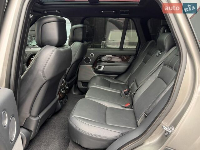 Серый Ленд Ровер Рендж Ровер, объемом двигателя 2.99 л и пробегом 186 тыс. км за 52900 $, фото 10 на Automoto.ua