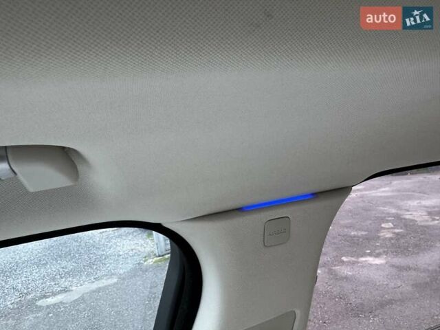 Серый Ленд Ровер Рендж Ровер, объемом двигателя 3 л и пробегом 161 тыс. км за 51900 $, фото 103 на Automoto.ua