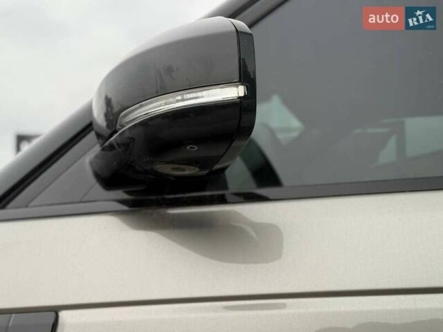 Ленд Ровер Рендж Ровер 2018 в Киеве на Automoto.ua Серый Ленд Ровер Рендж Ровер, объемом двигателя 2.99 л и пробегом 180 тыс. км за 56000 $, фото 10 на Automoto.ua