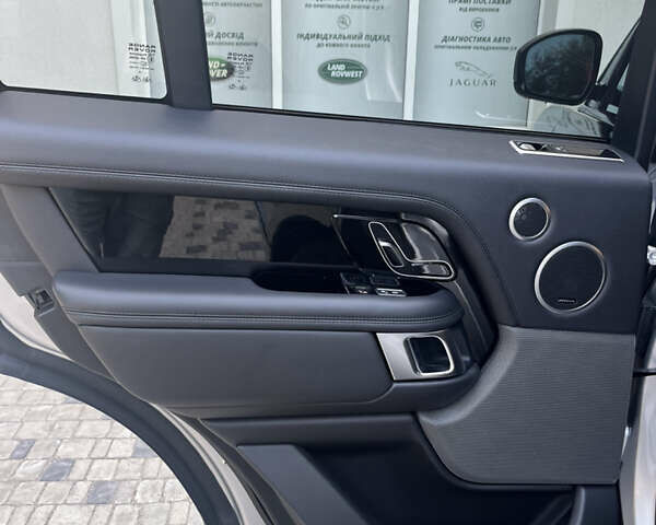 Серый Ленд Ровер Рендж Ровер, объемом двигателя 3 л и пробегом 79 тыс. км за 61500 $, фото 18 на Automoto.ua