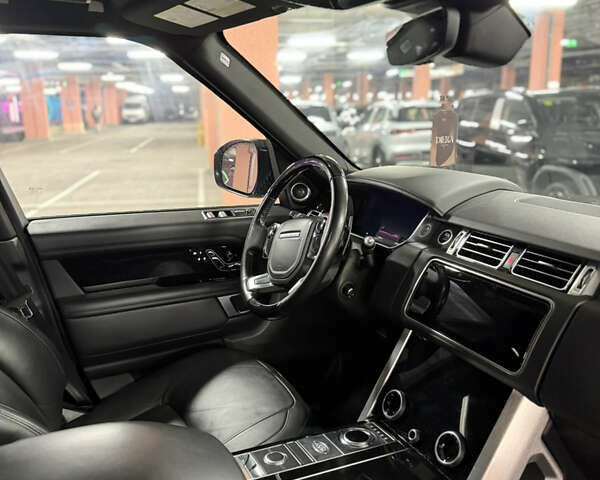 Сірий Ленд Ровер Рендж Ровер, об'ємом двигуна 5 л та пробігом 154 тис. км за 67900 $, фото 25 на Automoto.ua