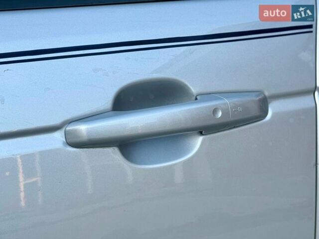 Серый Ленд Ровер Рендж Ровер, объемом двигателя 3 л и пробегом 169 тыс. км за 39500 $, фото 44 на Automoto.ua