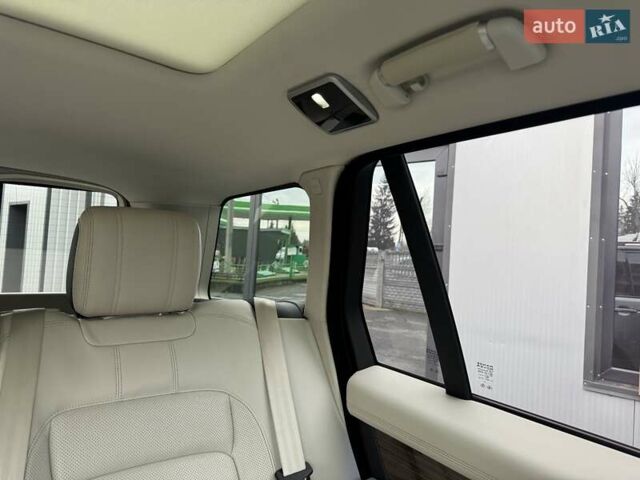 Серый Ленд Ровер Рендж Ровер, объемом двигателя 3 л и пробегом 161 тыс. км за 51900 $, фото 98 на Automoto.ua