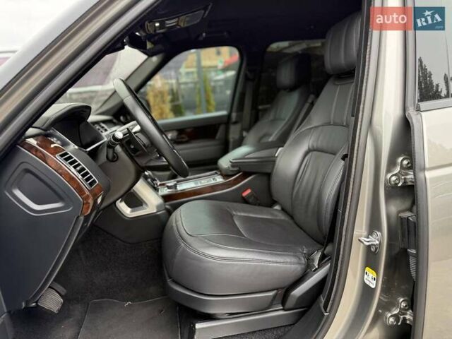 Ленд Ровер Рендж Ровер 2018 в Киеве на Automoto.ua Серый Ленд Ровер Рендж Ровер, объемом двигателя 2.99 л и пробегом 180 тыс. км за 56000 $, фото 12 на Automoto.ua
