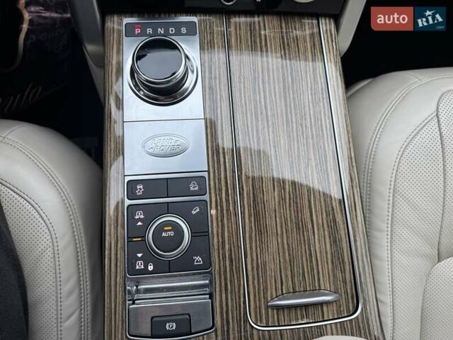 Серый Ленд Ровер Рендж Ровер, объемом двигателя 3 л и пробегом 161 тыс. км за 51900 $, фото 117 на Automoto.ua