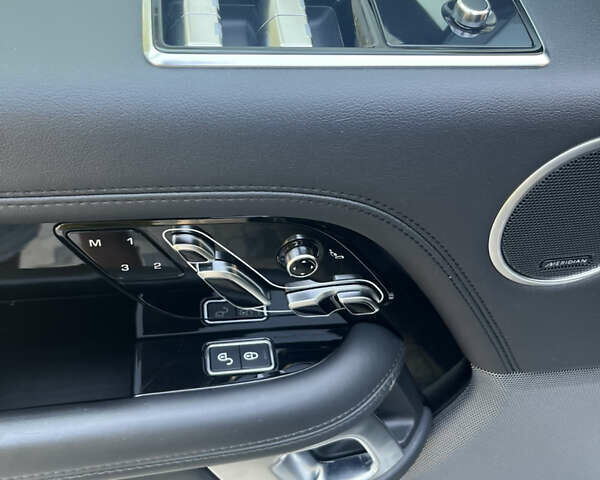 Серый Ленд Ровер Рендж Ровер, объемом двигателя 3 л и пробегом 79 тыс. км за 61500 $, фото 13 на Automoto.ua