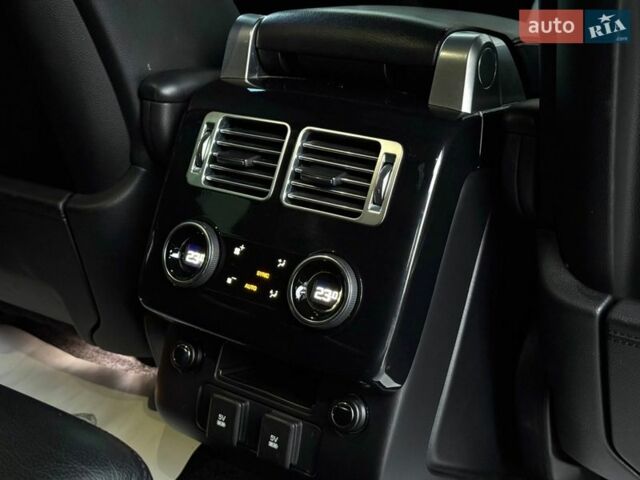 Серый Ленд Ровер Рендж Ровер, объемом двигателя 3 л и пробегом 168 тыс. км за 45000 $, фото 68 на Automoto.ua