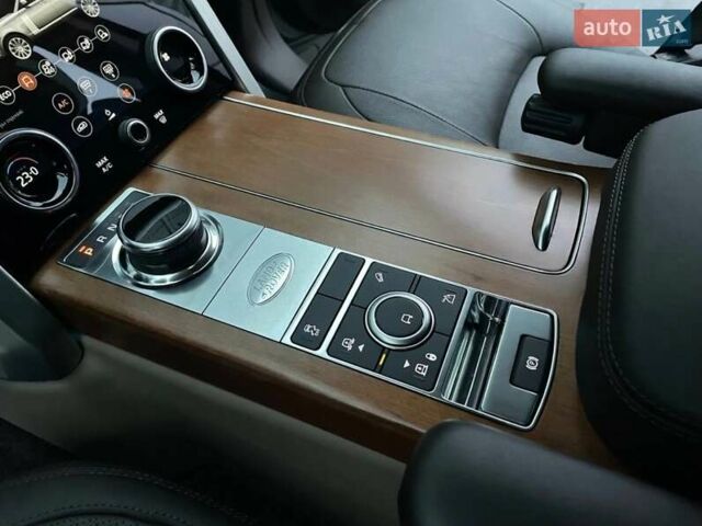 Серый Ленд Ровер Рендж Ровер, объемом двигателя 2.99 л и пробегом 55 тыс. км за 83000 $, фото 17 на Automoto.ua