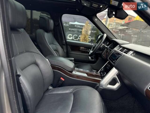 Ленд Ровер Рендж Ровер 2018 в Киеве на Automoto.ua Серый Ленд Ровер Рендж Ровер, объемом двигателя 2.99 л и пробегом 180 тыс. км за 56000 $, фото 20 на Automoto.ua