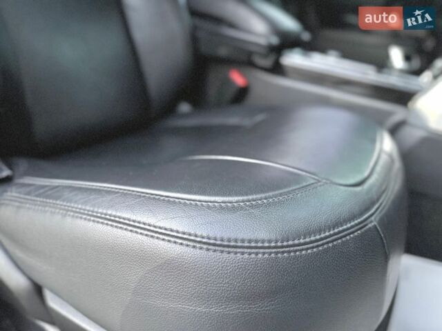 Серый Ленд Ровер Рендж Ровер, объемом двигателя 3 л и пробегом 168 тыс. км за 45000 $, фото 88 на Automoto.ua