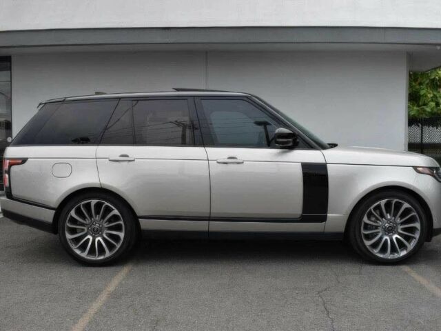 Серый Ленд Ровер Рендж Ровер, объемом двигателя 5 л и пробегом 30 тыс. км за 12000 $, фото 6 на Automoto.ua