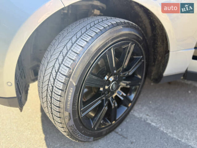 Сірий Ленд Ровер Рендж Ровер, об'ємом двигуна 3 л та пробігом 180 тис. км за 46500 $, фото 67 на Automoto.ua