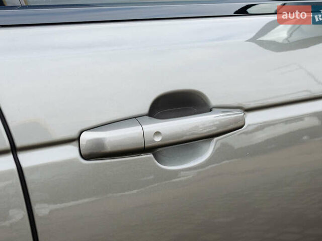 Серый Ленд Ровер Рендж Ровер, объемом двигателя 2.99 л и пробегом 185 тыс. км за 53500 $, фото 16 на Automoto.ua