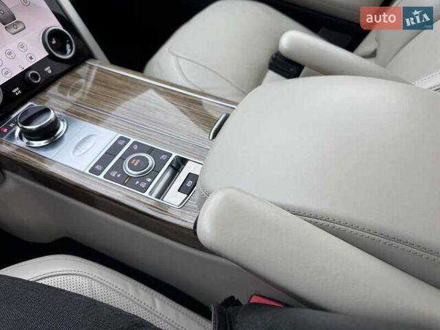 Серый Ленд Ровер Рендж Ровер, объемом двигателя 3 л и пробегом 161 тыс. км за 51900 $, фото 120 на Automoto.ua