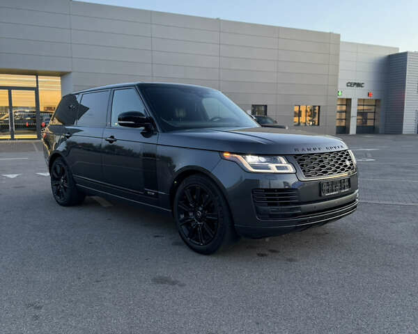 Серый Ленд Ровер Рендж Ровер, объемом двигателя 5 л и пробегом 150 тыс. км за 70000 $, фото 3 на Automoto.ua