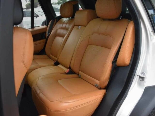 Серый Ленд Ровер Рендж Ровер, объемом двигателя 5 л и пробегом 30 тыс. км за 12000 $, фото 15 на Automoto.ua