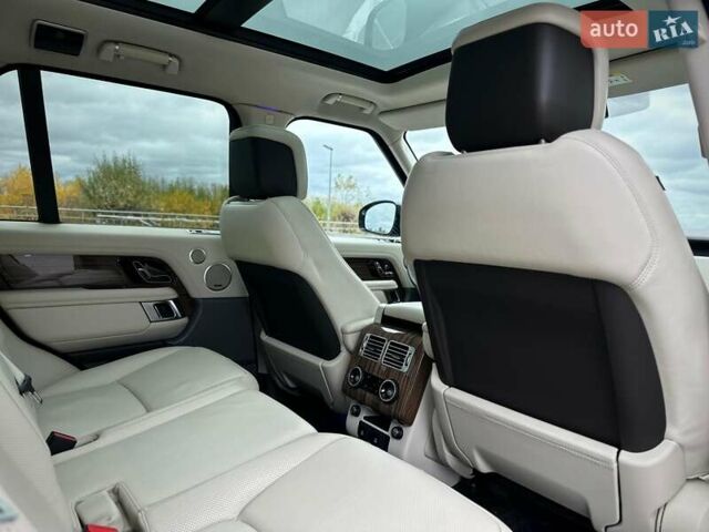 Сірий Ленд Ровер Рендж Ровер, об'ємом двигуна 2.99 л та пробігом 68 тис. км за 69900 $, фото 61 на Automoto.ua