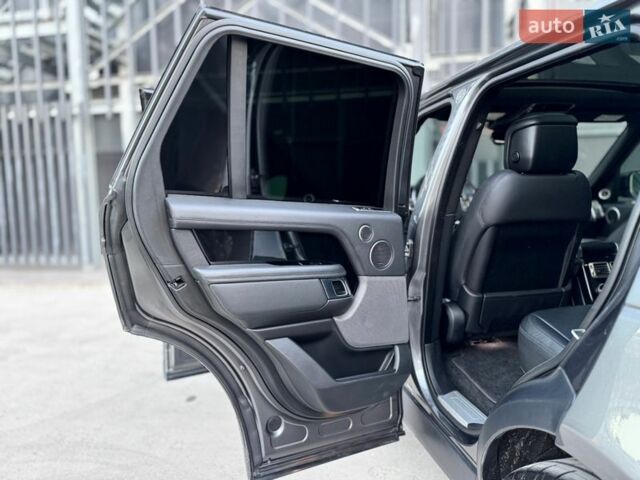 Серый Ленд Ровер Рендж Ровер, объемом двигателя 3 л и пробегом 168 тыс. км за 45000 $, фото 45 на Automoto.ua