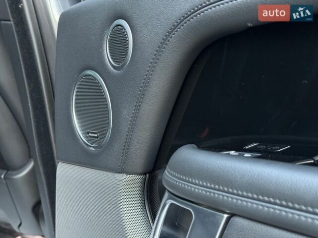 Серый Ленд Ровер Рендж Ровер, объемом двигателя 3 л и пробегом 168 тыс. км за 45000 $, фото 65 на Automoto.ua