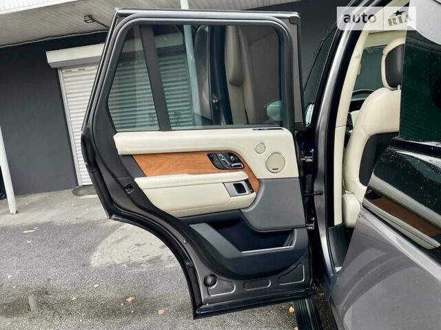 Ленд Ровер Рендж Ровер 2018 в Киеве на Automoto.ua Серый Ленд Ровер Рендж Ровер, объемом двигателя 3 л и пробегом 62 тыс. км за 74900 $, фото 87 на Automoto.ua