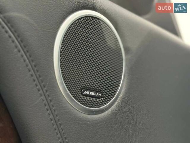 Ленд Ровер Рендж Ровер 2018 в Киеве на Automoto.ua Серый Ленд Ровер Рендж Ровер, объемом двигателя 2.99 л и пробегом 180 тыс. км за 56000 $, фото 15 на Automoto.ua