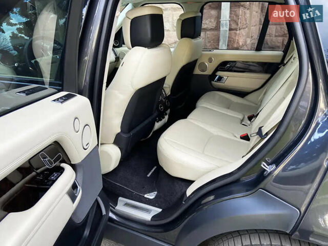 Серый Ленд Ровер Рендж Ровер, объемом двигателя 5 л и пробегом 69 тыс. км за 55000 $, фото 32 на Automoto.ua