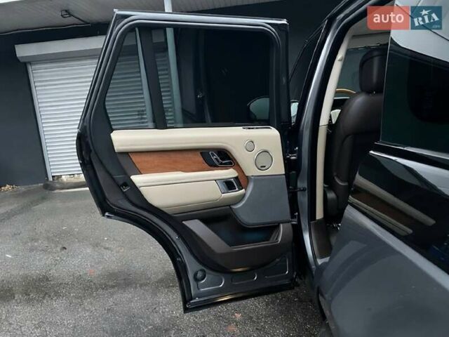 Серый Ленд Ровер Рендж Ровер, объемом двигателя 2.99 л и пробегом 55 тыс. км за 83000 $, фото 5 на Automoto.ua