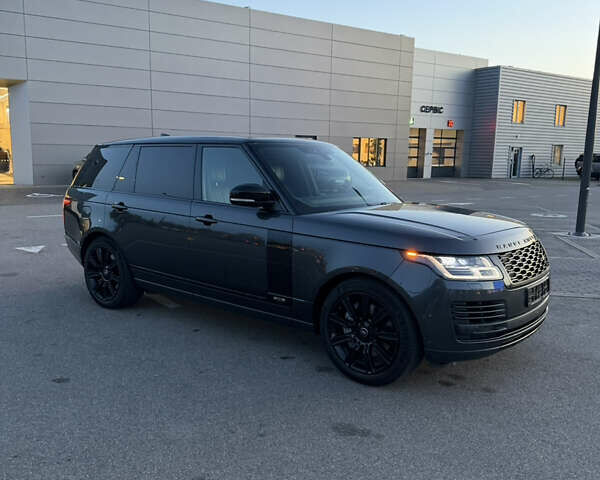 Серый Ленд Ровер Рендж Ровер, объемом двигателя 5 л и пробегом 150 тыс. км за 70000 $, фото 4 на Automoto.ua