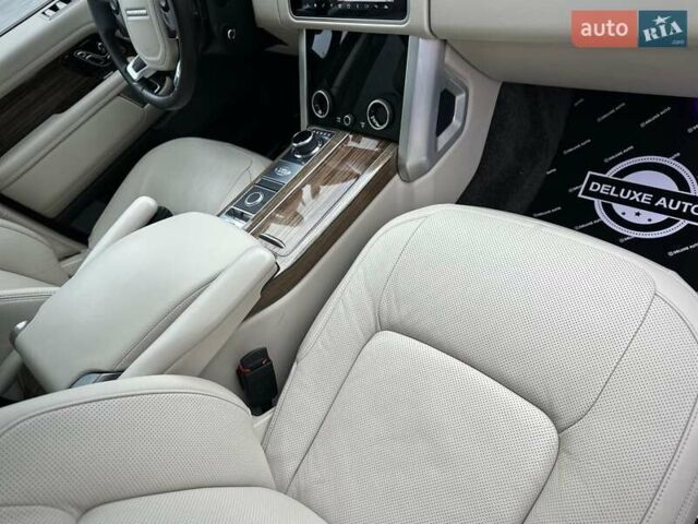 Сірий Ленд Ровер Рендж Ровер, об'ємом двигуна 2.99 л та пробігом 68 тис. км за 69900 $, фото 56 на Automoto.ua