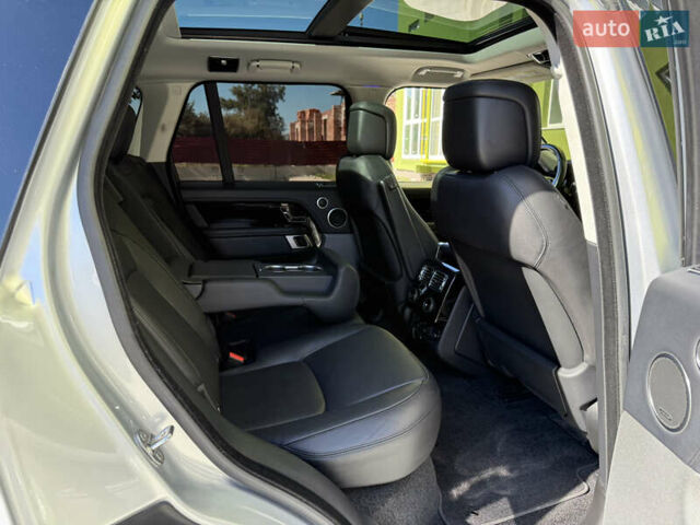 Сірий Ленд Ровер Рендж Ровер, об'ємом двигуна 3 л та пробігом 180 тис. км за 46500 $, фото 49 на Automoto.ua