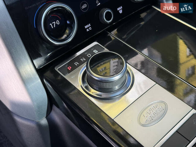Ленд Ровер Рендж Ровер 2018 в Тернополе на Automoto.ua Серый Ленд Ровер Рендж Ровер, объемом двигателя 3 л и пробегом 178 тыс. км за 43700 $, фото 24 на Automoto.ua