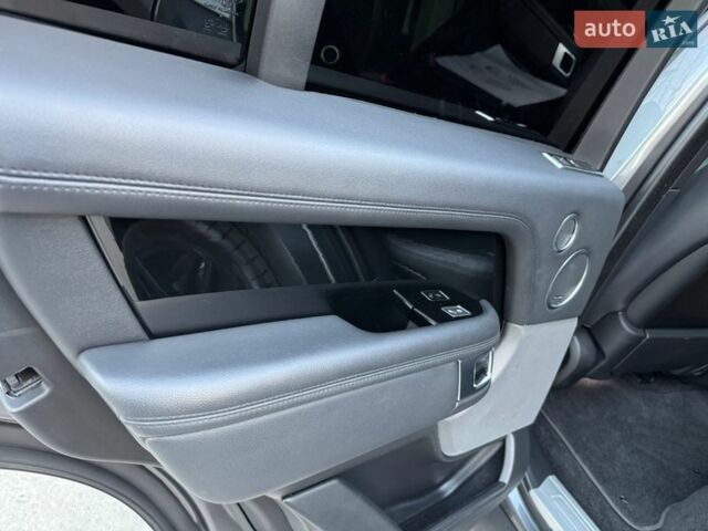 Серый Ленд Ровер Рендж Ровер, объемом двигателя 3 л и пробегом 168 тыс. км за 45000 $, фото 46 на Automoto.ua