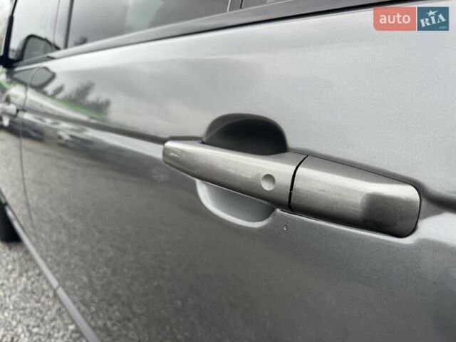 Серый Ленд Ровер Рендж Ровер, объемом двигателя 3 л и пробегом 161 тыс. км за 51900 $, фото 71 на Automoto.ua