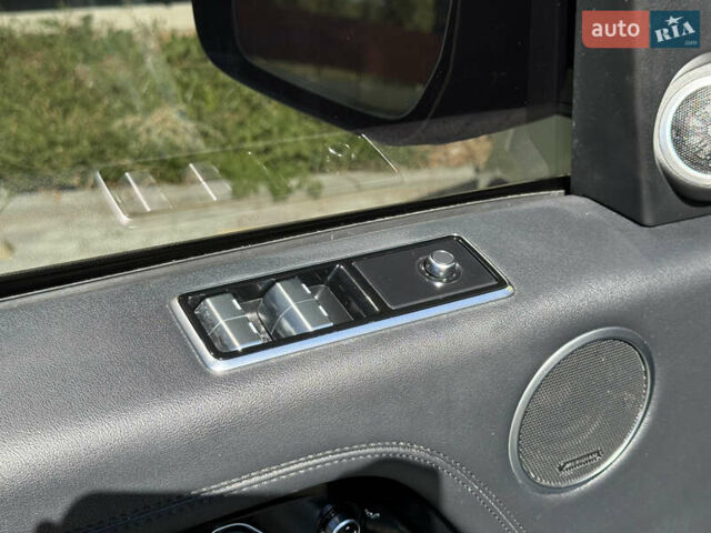 Сірий Ленд Ровер Рендж Ровер, об'ємом двигуна 3 л та пробігом 180 тис. км за 46500 $, фото 32 на Automoto.ua